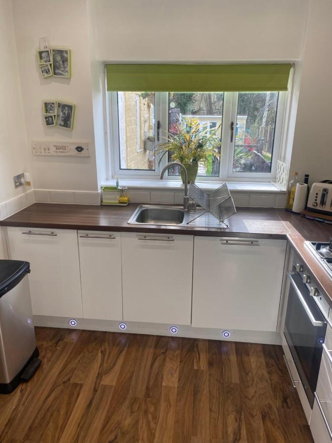 Large Home, Close To Bhx, Nec, Jlr, 4 Double Beds! Birmingham Exterior photo