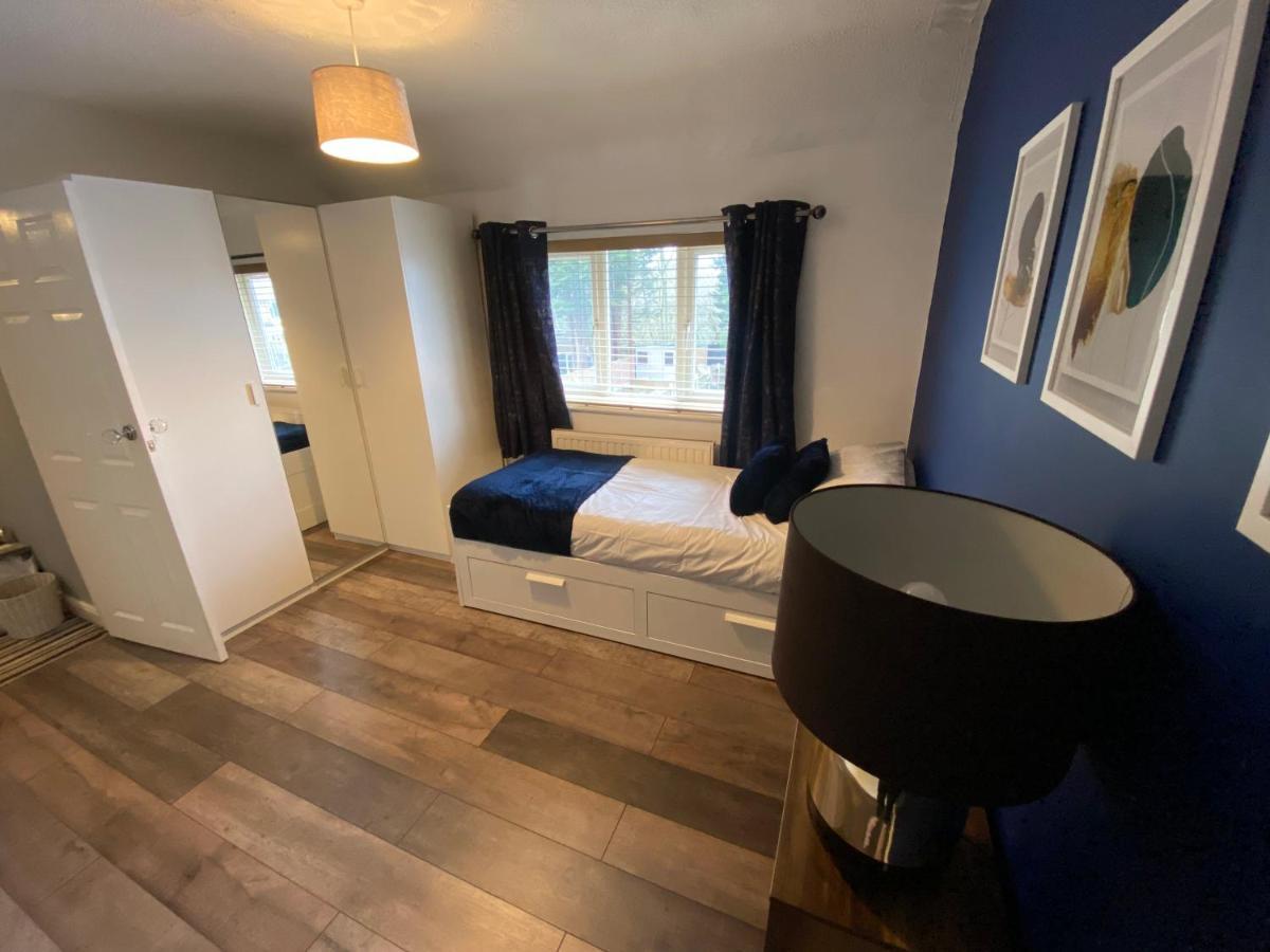 Large Home, Close To Bhx, Nec, Jlr, 4 Double Beds! Birmingham Exterior photo